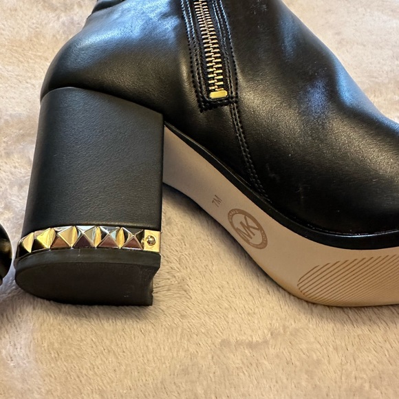 SOLD‼️Michael Kors Nadine Boot Quilted Nappa PU Size:7 Black - Picture 4 of 15